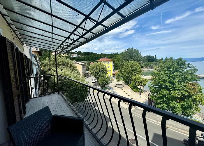 Apartment Near The Beach