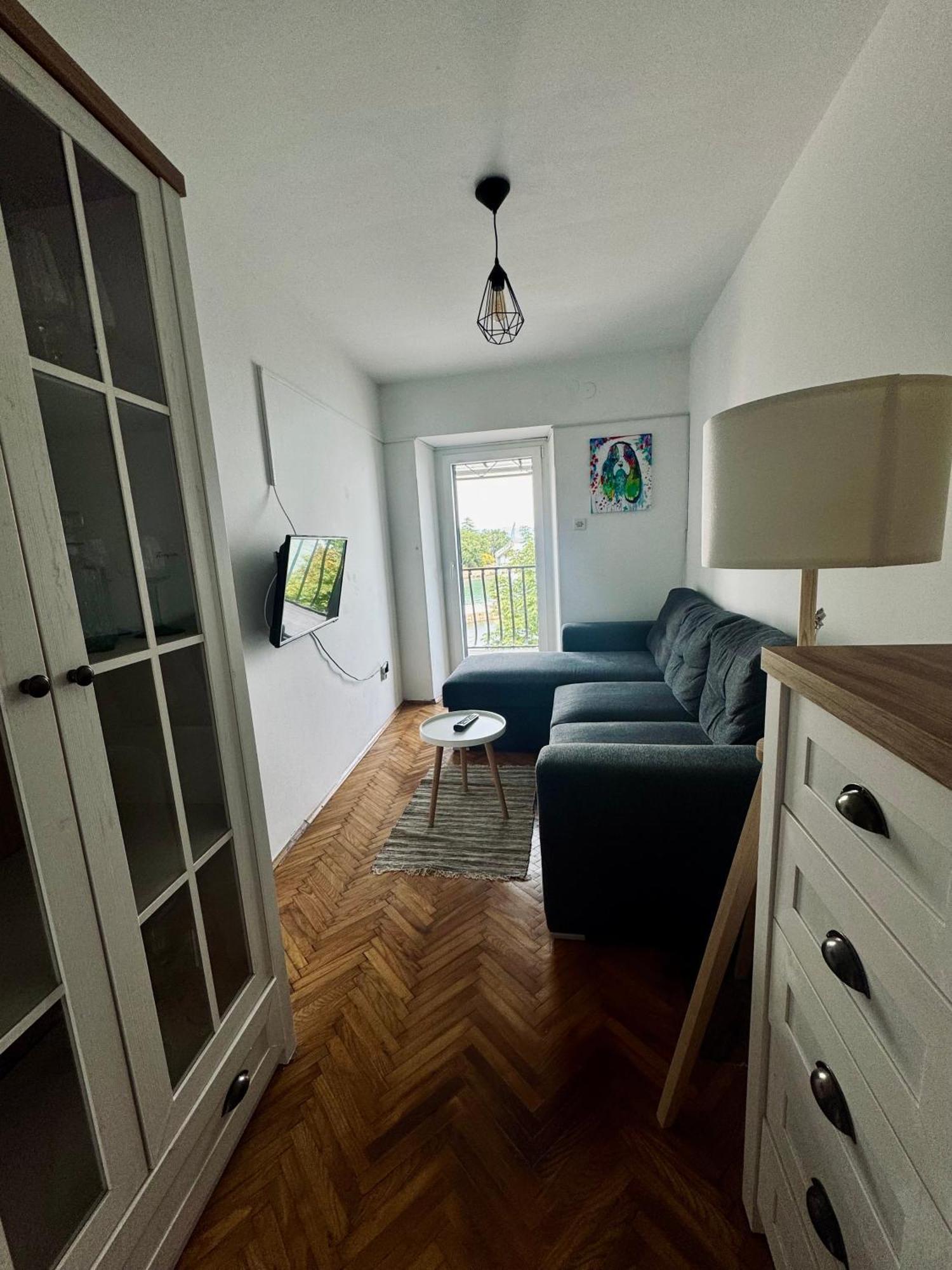 Apartment Near The *